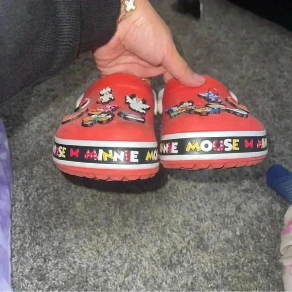Disney Parks X Crocs Croc band Minnie
Mouse Ill Red Clog Shoe Womens 7 - Picture 4 of 8